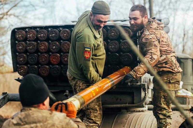 Die Ukraine hat begonnen, pakistanische Yarmuk-Granaten zu verwenden: Islamad hat sich noch nicht geäußert