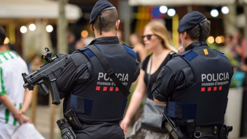 Spanische Polizisten hatten Sex mit Aktivisten, um Informationen zu erhalten – Medien