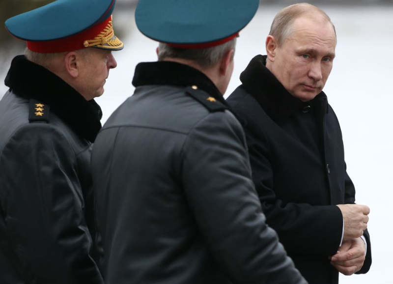 Ständige Umbesetzungen in der russischen Armee: FSB-Agent erklärt, warum Putin nie jemanden bestraft