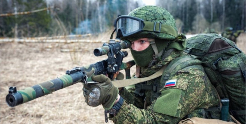 Die Leichen lagen neben einer Hausruine: In Bachmut hat ein russischer Scharfschütze zynisch auf einen geschossen älteres Ehepaar