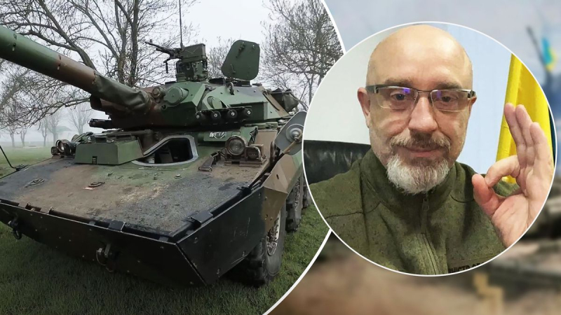 "Scharfschützengewehr auf Rädern": Reznikov zeigte von Frankreich gespendete Radpanzer in der Ukraine