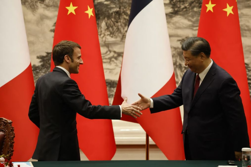 Frankreich 'Höhle' vor China: Zhdanov fasst das Treffen zwischen Macron und Xi Jinping zusammen