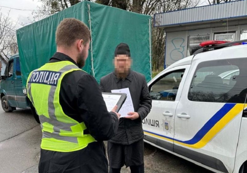 Proteste in der Nähe von Lavra: Polizei nimmt Priester auf, der Journalisten angegriffen hat