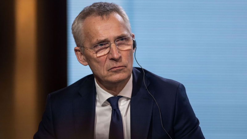 Die NATO bereitet Unterstützung für Flugzeuge und gepanzerte Fahrzeuge für die Ukraine vor, – Stoltenberg auf dem Gipfel von Städte und Regionen