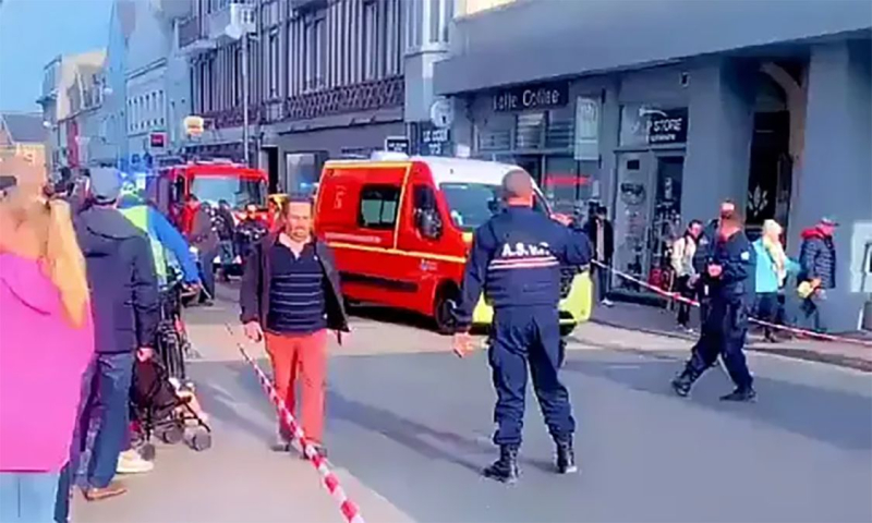 Auto fährt bei Festival in Frankreich in Menschenmenge: viele Verletzte