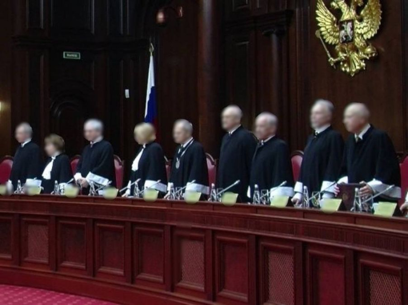 Richter des russischen Verfassungsgerichts, die die Besetzung der Ukraine „legalisiert“ haben, erhalten eine lebenslange Haftstrafe