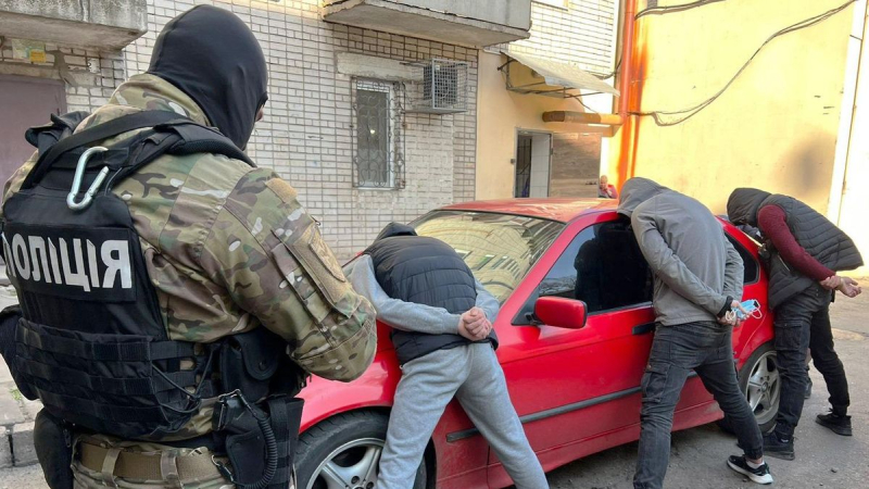 Mehr als tausend Ukrainer wurden ausgeraubt: groß angelegte betrügerische Systeme in 2 Regionen