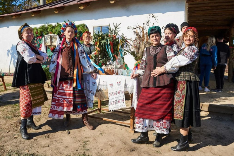 Warum alte Klamotten ins Museum gehören und nicht auf die Schauspieler