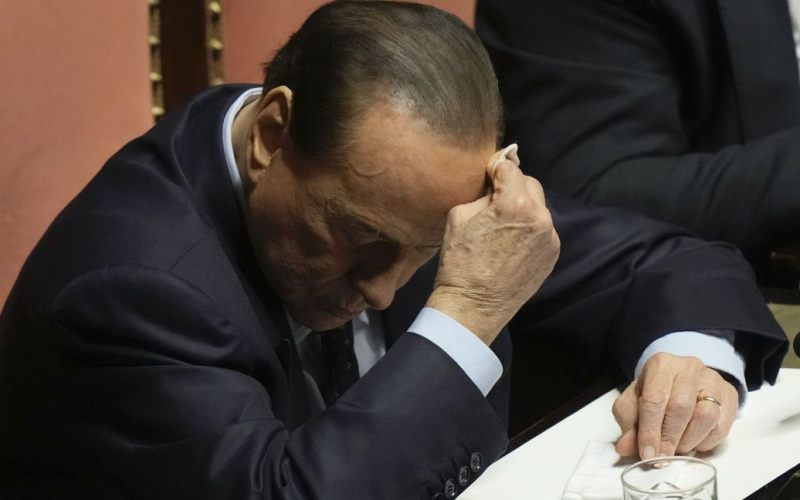 Putins italienischer Freund Berlusconi schlug auf der Intensivstation