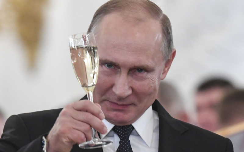 Russen werden nicht aus dem Land gelassen: Putin hat das Gesetz über elektronische Vorladungen unterzeichnet