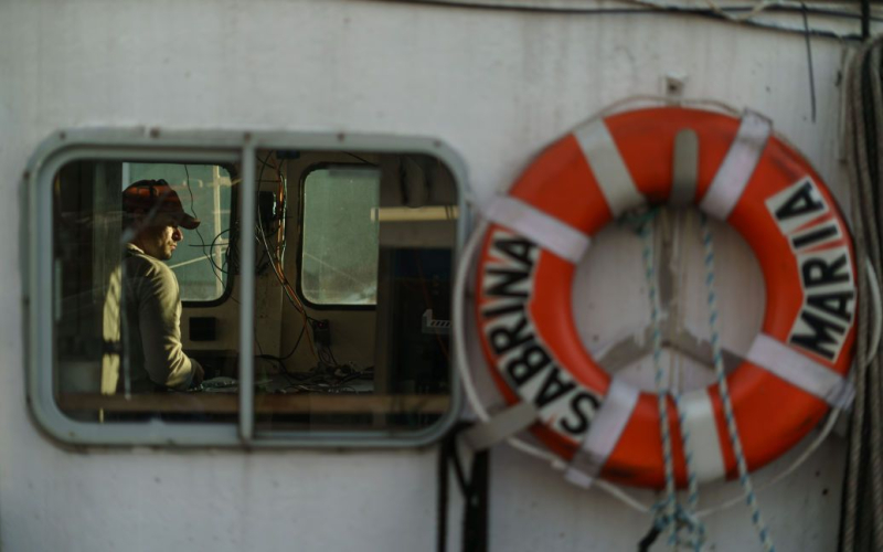 Ein russisches Schiff ist vor der Küste Südkoreas ausgebrochen: Es gibt vermisste Personen