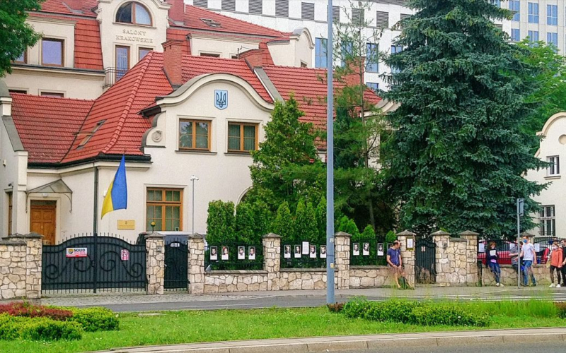 In Krakau hat sich ein Mann vor dem Konsulat der Ukraine angezündet: Der Grund wurde bekannt