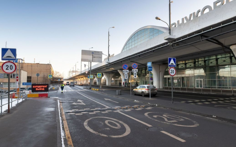 In Moskau wurde der Luftraum über dem Flughafen Wnukowo gesperrt: Sie haben Angst vor einer unbekannten Drohne