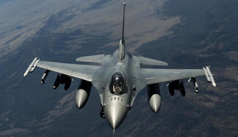 Instructor Pilot sagt, wie schnell APU-Piloten die F-16 beherrschen können