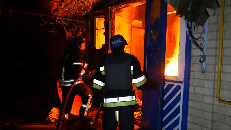 Häuser haben gerade angefangen zu brennen: Russen haben ein Dorf in der Region Saporoschje beschossen