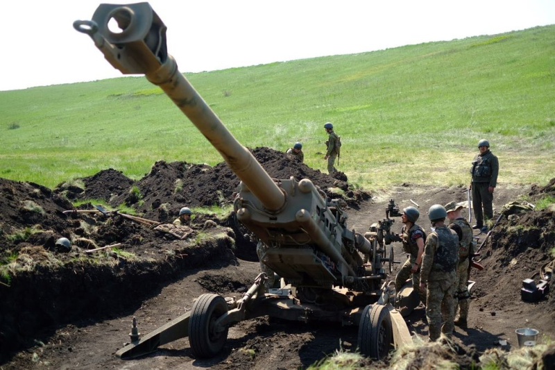 Ukrainische Artillerie schießt auf Besatzer in Bachmut und Oberst der UAF-Reserve