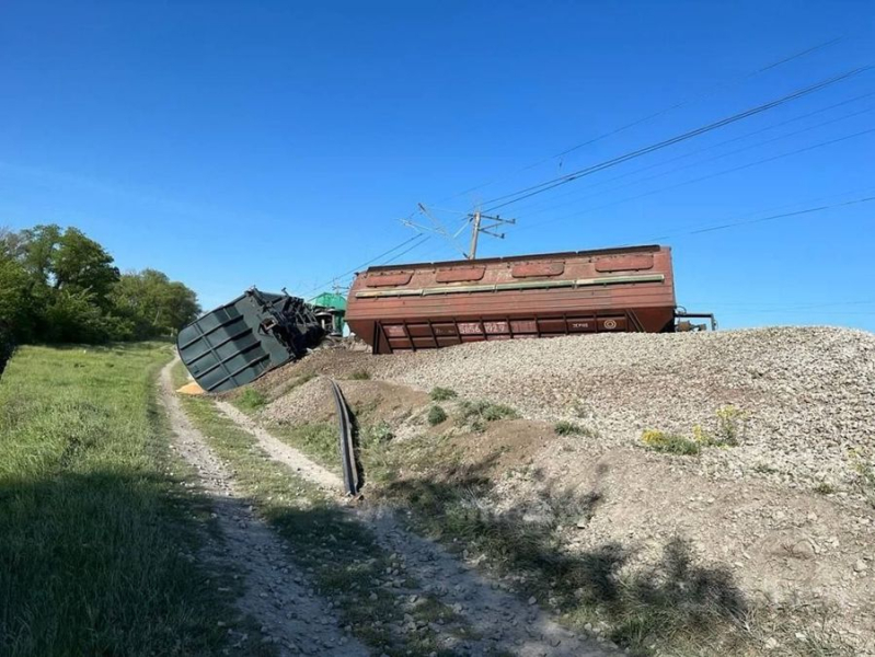 Ein Konvoi feindlicher Fahrzeuge wurde zwei Tage lang festgehalten, – AFU-Soldat über die Folgen eine Eisenbahnexplosion auf der Krim 