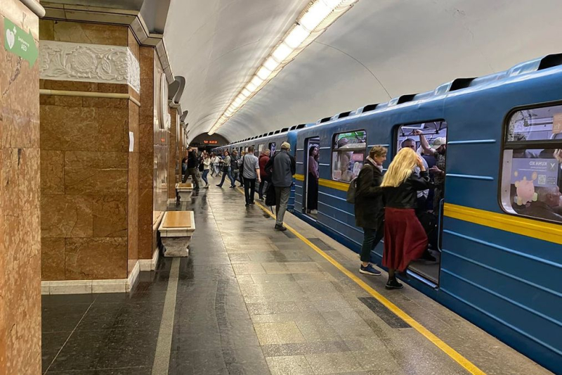 Eine Frau wurde in Kiew von einer U-Bahn angefahren: Der Verkehr wird durch den blauen Zweig eingeschränkt