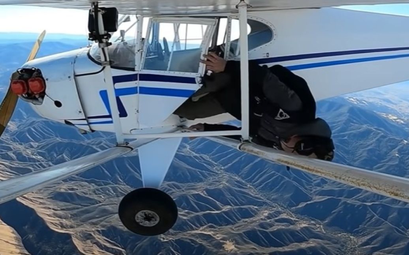 Ein Mann stürzte wegen YouTube-Aufrufen ein Flugzeug ab: Wie er bestraft wird (Video)