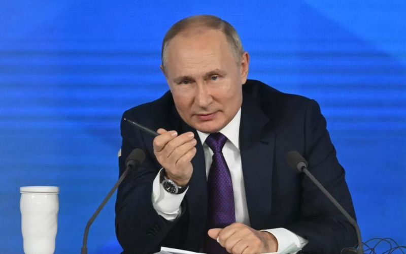 Neuer „mächtiger“ Verbündeter der Russischen Föderation: Putin wird ein Telefongespräch mit dem Präsidenten von Eritrea führen“ /></p>
<p><strong>Eritrea gilt als eines der ärmsten Länder der Welt.< /strong></p>
<p> Am Mittwoch, den 31. Mai, wird der russische Präsident Wladimir Putin ein Telefongespräch mit dem eritreischen Präsidenten Isaias Afewerki führen. Interessanterweise ist er seit 1993 Präsident.</p>
<p>Dies berichten russische WMOs.</p>
<p>„Putin wird am Mittwoch Gespräche mit dem Präsidenten von Eritrea führen. Er wird auch über die Transformation von Eritrea sprechen.“ das Geschäftsklima mit der Regierung“, heißt es in der Botschaft.</p>
<p>Es sollte hinzugefügt werden, dass Eritrea ein kleines afrikanisches Land ist, das im östlichen Teil des Kontinents am Roten Meer liegt. Es gilt als eines der ärmsten Länder der Welt. Die Bevölkerung beträgt – <strong>6 Millionen Menschen</strong>. In der Antike war das Land eines der reichsten. Sie handelte mit Wertgegenständen wie Gold, Gewürzen, Elfenbein, schwarzem Holz und Sklaven.</p>
<p>Beachten Sie, dass Eritrea eines der wenigen Länder ist, das Russland und seinen Angriffskrieg unterstützt. Sie stimmt regelmäßig für Erklärungen an verschiedenen internationalen Orten.</p>
<h4>Ähnliche Themen:</h4>
<!-- relpost-thumb-wrapper --><div class=