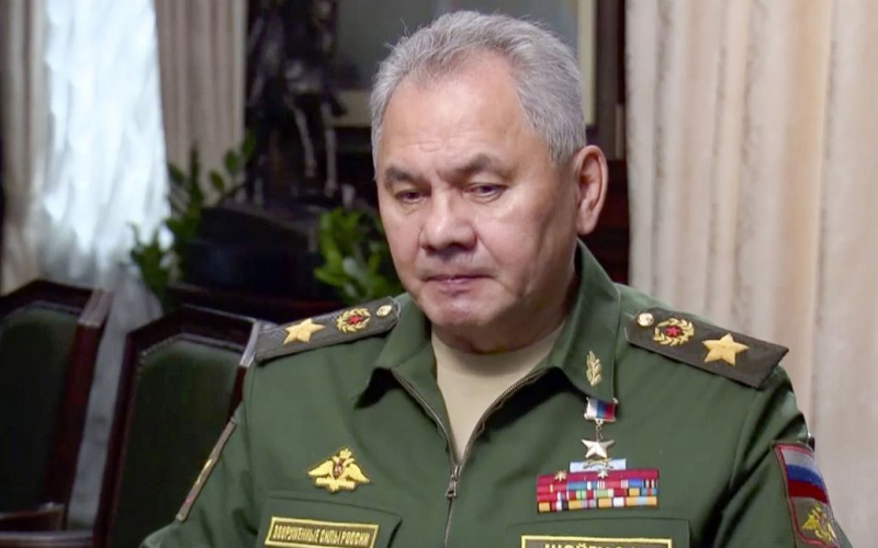 Shoigu reagierte auf Ereignisse in Region Belgorod“ /></p>
<p><strong>Der Minister drohte, dass er „äußerst hart“ reagieren würde.</strong></p>
<p>Russischer Verteidigungsminister <strong>Sergej Schoigu</strong > reagierte auf den Durchbruch des „Russischen Freiwilligenkorps“ und der Legion „Freiheit Russlands“ auf dem Territorium der Region Belgorod. Sie sagen, dass es „äußerst hart und schnell“ sein wird, auf solche Angriffe zu reagieren.</p>
<p>Das heißt es in der Erklärung, schreiben russische Massenmedien.</p>
<p>Der Minister des Aggressorlandes nannte diese Aktionen einen Terroranschlag. Darüber hinaus sollen seiner Meinung nach 70 „ukrainische Nationalisten“ sowie Fahrzeuge und gepanzerte Fahrzeuge in der Region Belgorod liquidiert worden sein.</p>
<p> Im Bezirk wurden die nationalistischen Formationen blockiert und besiegt. Die Überreste der „Nationalisten wurden auf das Territorium der Ukraine zurückgedrängt, wo das Feuer bis zu ihrer vollständigen Liquidierung andauerte“, sagte Schoigu. „Russland“ und „Russisches Freiwilligenkorps“. Ihr Ziel nannten sie die Befreiung Russlands vom diktatorischen Regime und die Schaffung einer entmilitarisierten Zone entlang der russisch-ukrainischen Grenze.</p>
<p>Die New York Times schreibt unter Berufung auf eigene Quellen, dass das ukrainische Militär dies verteidigt habe Grenze und <strong>nahm nicht an der Razzia in der Region Belgorod teil.</strong> Mitglieder der Freiheitslegion Russlands und des Russischen Freiwilligenkorps, Bürger der Russischen Föderation, die auf dem Territorium des Aggressorlandes operierten, übernahmen die Verantwortung. </p>
<h3><strong>Lesen Sie auch.</strong> </h3>
<h4>Verwandte Themen:</h4>
<!-- relpost-thumb-wrapper --><div class=