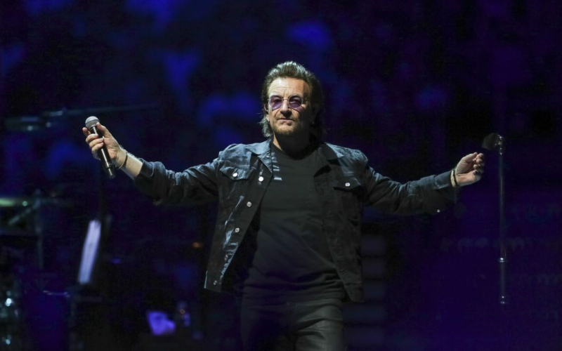 U2-Leadsänger Bono zeichnete Zelensky für das Cover des Magazins The Atlantic