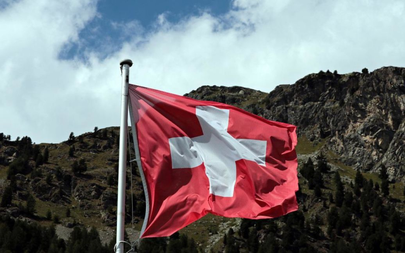 Ein Flugzeug ist in der Schweiz abgestürzt: dort sind tot 