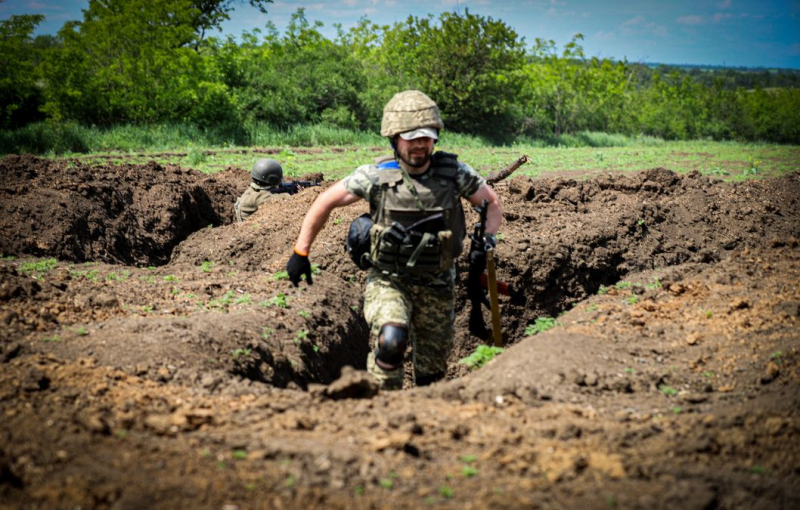 Der Feind hebt nicht einmal den Kopf: Die Streitkräfte der Ukraine vernichten die russische Infanterie in der Nähe von Ugledar