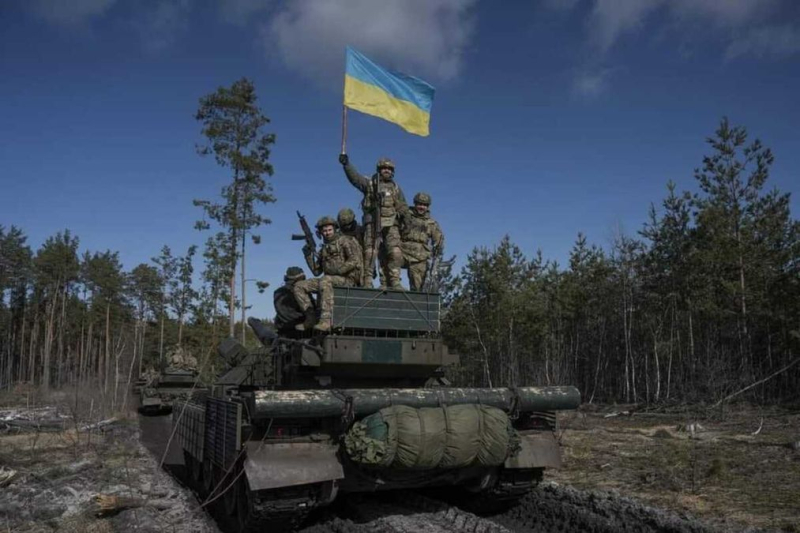 Als Reaktion auf den Vormarsch der Streitkräfte der Ukraine: Die Russen starten massive Angriffe in der Ukraine Avdiivka Richtung