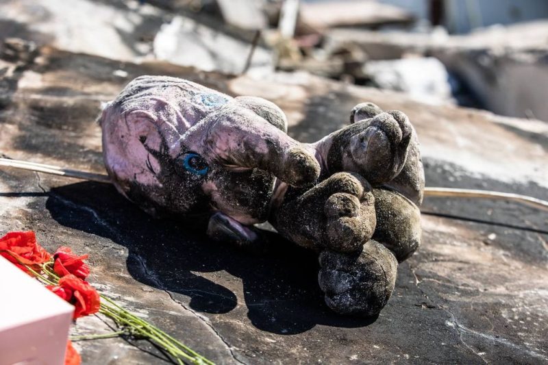 Zuerst wurde die Mutter unter den Ruinen hervorgeholt, der Körper des Kindes war leblos : Details der Tragödie im Dnjepr