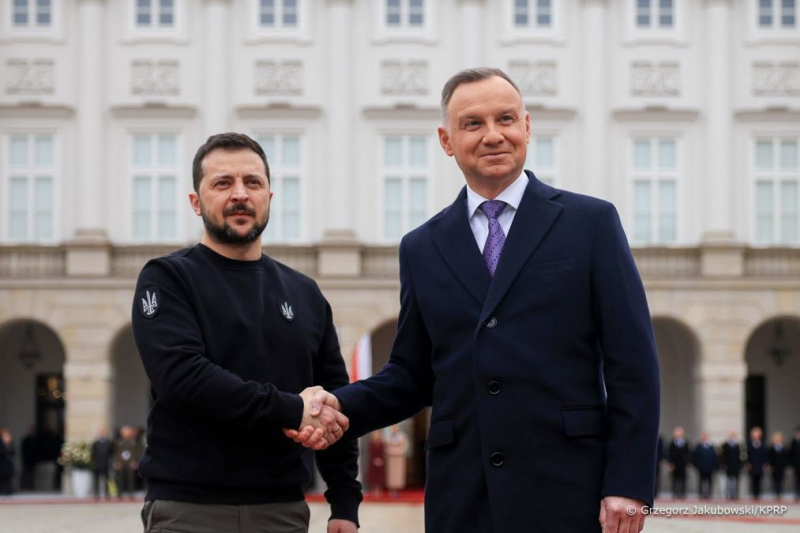 Präsident Selenskyj und ich lieben uns, aber alle engagieren sich in der Politik, – Duda