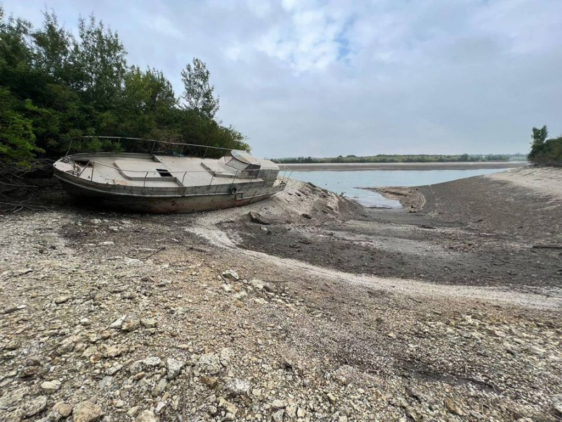 Fester Boden und Zerstörung: Wie sich die Region Cherson von den Folgen der Explosion erholt Wasserkraftwerk Kakhovskaya