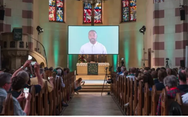 ChatGPT hielt einen Gottesdienst für über 300 Gemeindemitglieder in einer protestantischen Kirche ab