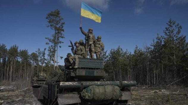 Das ukrainische Militär vertrieb die Besatzer aus Stellungen in der Nähe von Andreevka in der Nähe von Bakhmut – Generalstab“ /></p>
<p>Das russische Militär zog sich aus seinen Stellungen in der Nähe von Andreevka zurück < strong>Andriy Kovalev, Vertreter des Generalstabs der Streitkräfte der Ukraine</p>
<p>Dies wurde während einer Live-Übertragung aus dem Military Media Center im United News-Telethon bekanntgegeben <strong>Andriy Kovalev</strong></p>
<p>So stellte er fest, dass ukrainische Truppen weiterhin Offensivoperationen nördlich und südlich der Stadt Bachmut in Richtung Bachmut durchführen.</p>
<blockquote>
<p>— Während der Durchführung offensiver Angriffsoperationen der Verteidigungskräfte war der Feind gezwungen, sich aus Stellungen im Gebiet Andreevka zurückzuziehen, & # 8212; Kovalev bemerkte.</p>
</blockquote>
<p><p><img decoding=