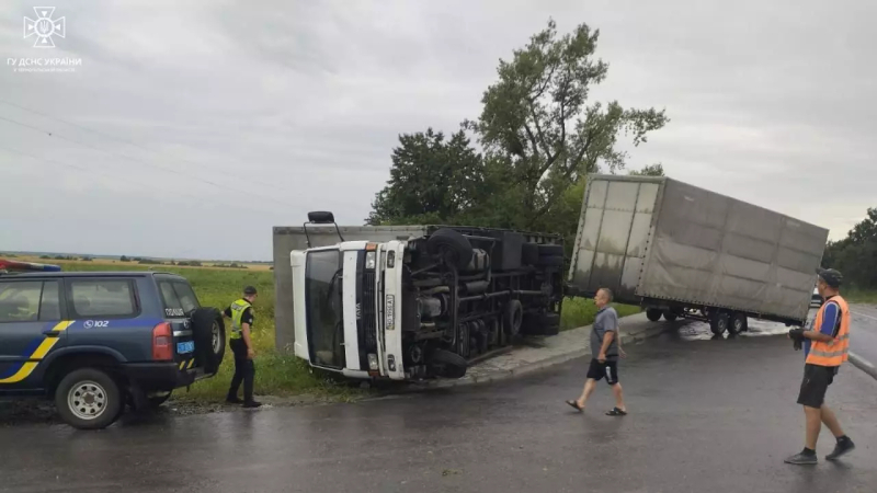 Umgestürzte Bäume und beschädigte Gebäude: Sturm traf Teile des Gebiets