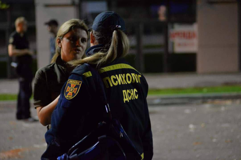 Russland griff ein Hochhaus in Dnipro mit Raketen an, neun Verletzte“ /></p>
<p>Foto: MVS </p>
<p><img decoding=