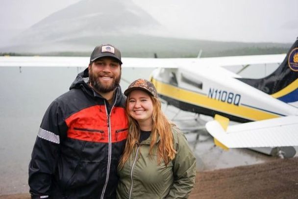 Eine Frau lebt im abgelegensten Dorf der Welt und fliegt über 300 km km, um Essen zum Mitnehmen abzuholen - Foto