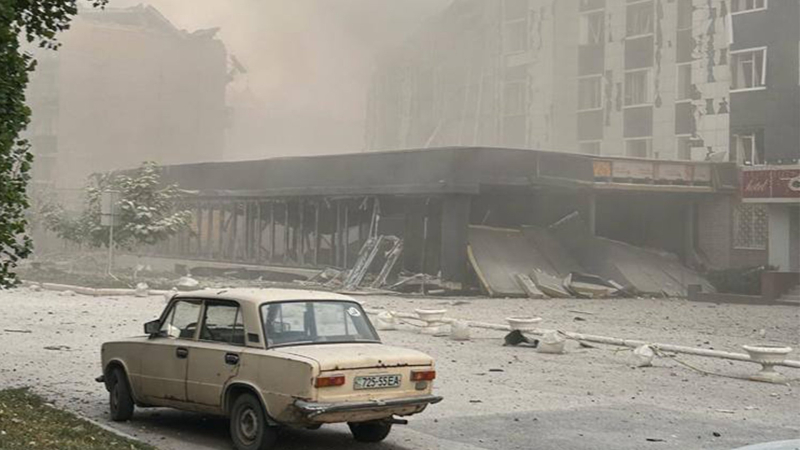 Raketenangriff auf ein Haus in Pokrowsk: bereits sieben Tote – , mehr als 60 Verletzte – /></p>
<p>Foto: Pavlo Kirilenko</p>
<p><img decoding=