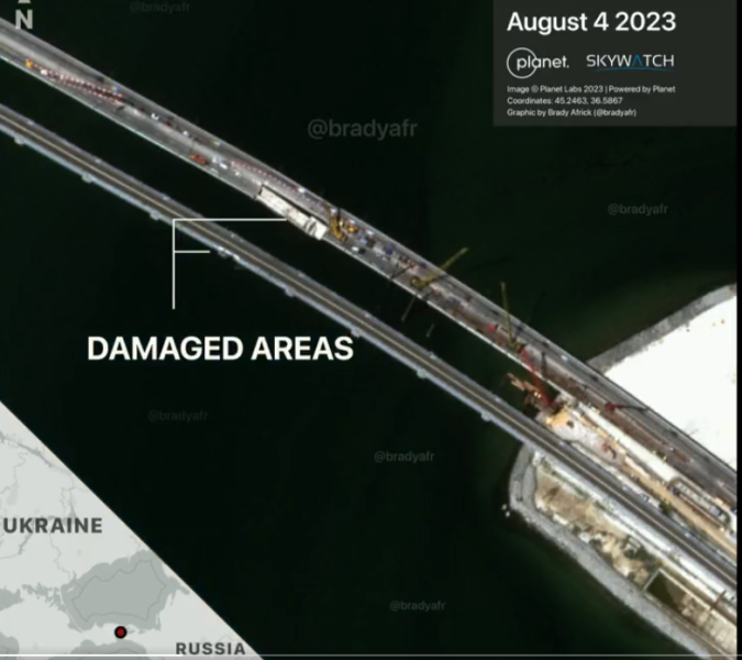 Nach dem Drohnenangriff im Juli. Satellitenbilder von Reparaturen weiter die Krimbrücke veröffentlicht