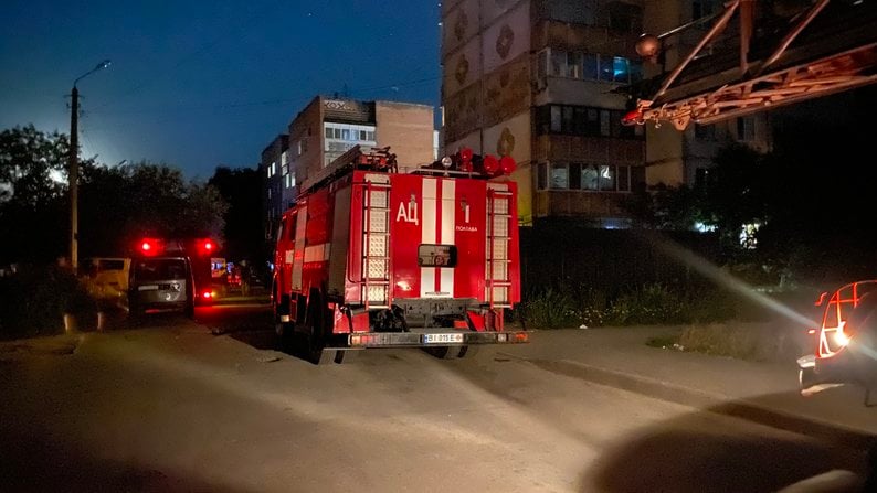 Die Fenster waren schuld : Es gibt Opfer in Poltawa aufgrund einer Explosion in einem Wohnhaus“ /></p>
<p>Übrigens wurde früher <b></b> in Poltawa ein Verdächtiger bei einem Raubüberfall auf ein Wohnhaus umgehend festgenommen schwangere Verkäuferin eines Handyladens.</p>
</p></p>
<!-- relpost-thumb-wrapper --><div class=