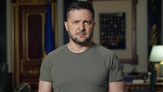 Dies ist eine Bedrohung für alle Kontinente – Zelensky wegen Nachtbeschuss“ /></p >
<p >Die Welt muss auf den Beschuss der Ukraine durch russische Truppen reagieren.</p>
<p>Es war der 2. August, nach einem weiteren Angriff der Invasoren, bemerkte der Präsident der Ukraine, Wolodymyr Selenskyj.</p>
<p> – Eine weitere Nacht des Krieges, eine weitere Nacht unserer heldenhaften Luftverteidigung. Wir verteidigen uns nach besten Kräften. Viele Shahids wurden abgeschossen. Glücklicherweise gab es keine Verletzten. Leider gibt es Schäden, stellt das Staatsoberhaupt fest.</p>
<p>Erhebliche Schäden gibt es im Süden des Landes. Dort, so stellt Wolodymyr Selenskyj fest, griffen russische Terroristen erneut Häfen, Getreide und die globale Ernährungssicherheit an.</p>
<p>– Alle unsere operativen Dienste arbeiteten effektiv. Die Welt muss reagieren. Wenn zivile Häfen angegriffen werden, wenn Terroristen gezielt sogar Aufzüge zerstören, ist das eine Bedrohung für alle auf allen Kontinenten. Russland kann und sollte gestoppt werden, ist der Präsident der Ukraine überzeugt.</p>
</p></p>
<!-- relpost-thumb-wrapper --><div class=