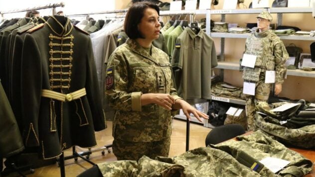 Erhältlich in 8 Größen und für schwangere Frauen geeignet: Design der Militäruniform für Frauen genehmigt