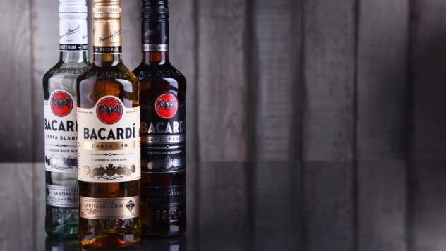 Zahlte mehr als 12 Millionen US-Dollar an Steuern an Russland. Bacardi wurde als Sponsor des Krieges anerkannt 