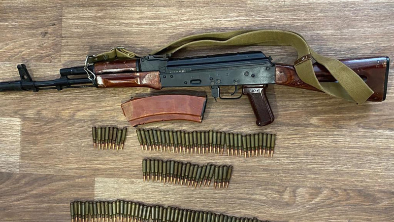 Sturmgewehre, Granaten und Sprengstoffe: SBU blockierte Kanäle für den Verkauf von Waffen an Kriminelle