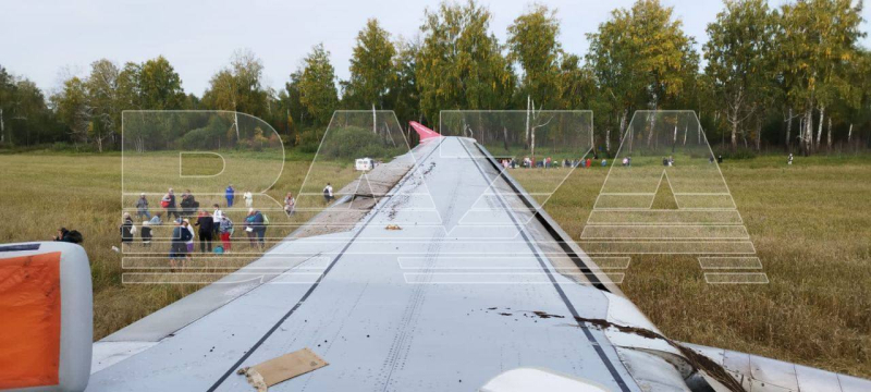 In Russland landete ein Passagierflugzeug mit 170 Passagieren an Bord dringend auf einem Feld