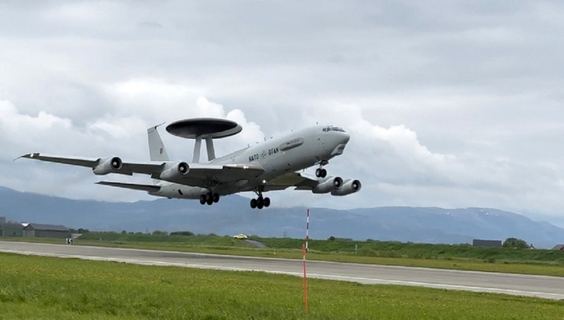 NATO schickt Aufklärungsflugzeuge nach Litauen, um russische Truppen zu überwachen