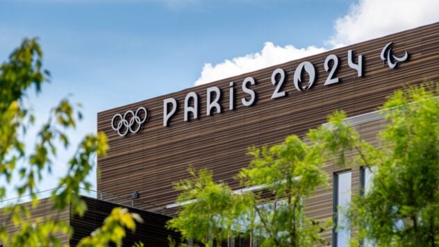 Französischen Sportlern droht der Zutritt zu den Olympischen Spielen und die Spiele 2024 werden ihnen entzogen aus Paris“ />< /p> </p>
<p>Die Disziplinarkommission der französischen Anti-Doping-Behörde (AFLD) kündigte „Druckversuch“ an. von der Welt-Anti-Doping-Agentur (WADA).</p>
<p>Laut AFP erhielt die Kommission einen Brief von der WADA, in dem sie „zu einer Verhaltensänderung aufforderte“, da andernfalls die Gefahr bestehe Einleitung eines Verstoßverfahrens und mögliche Sanktionen.</p>
<p>Die AFLD sagte, sie sei „überrascht, von diesem unglaublichen Druckversuch zu erfahren“.</p>
<p>Die WADA beschuldigte die Franzosen Behörde, Entscheidungen zu treffen, die „eindeutig weder dem globalen Anti-Doping-Kodex noch der Rechtsprechung des Sportschiedsgerichts entsprechen“.</p>
<blockquote>
<p>— Dies droht die Produktion zu unterbrechen, was dazu führen könnte, dass französische Athleten von bestimmten internationalen Wettbewerben, einschließlich den Olympischen Spielen, ausgeschlossen werden und Frankreich die Ausrichtung solcher Wettbewerbe verbietet, — sagte AFLD in einer Erklärung.</p>
</blockquote>
<p>Die französische Anti-Doping-Behörde sagte, dass die Disziplinarkommission nach einem Schreiben der WADA mehrere hundert Entscheidungen getroffen habe, die die internationale Agentur nicht angefochten habe.</p>
<p>Die Olympischen Sommerspiele 2024 in Paris sollen vom 26. Juli bis 11. August 2024 stattfinden. Die Eröffnungszeremonie ist im Stade de France geplant.</p>
<p>Zuvor hatte das Internationale Olympische Komitee Einladungen an 203 Länder für die Olympischen Sommerspiele 2024 in Paris verschickt. Drei Länder, Russland, Weißrussland und Guatemala, haben es nicht erhalten.</p>
</p></p>
<!-- relpost-thumb-wrapper --><div class=
