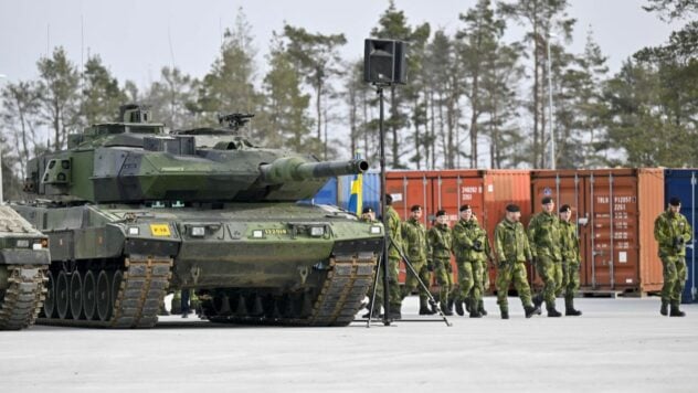 Stridsvagn 122: Was ist über die schwedischen Panzer bekannt, die die Ukraine erhalten wird