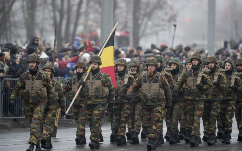 Deutschland engagiert sich für den Schutz /></p>
<p><strong>Insbesondere geht es um militärische Hilfe, wenn nötig.</strong></p>
<p>Das versicherte das deutsche Verteidigungsministerium NATO-Verbündete, dass wir bei Bedarf bereit sind, die baltischen Länder vor Russland zu verteidigen.</p>
<p>Der deutsche Verteidigungsminister Boris Pistorius sagte dies während der Baltischen Verteidigungskonferenz in Tallinn, berichtet DPA.</p>
<p>Er fügte hinzu, dass es in der Rede um Militärhilfe gehe.</p>
<p>„Deutschland übernimmt Verantwortung. Und Deutschland übernimmt die Führungsrolle“, sagte Pistorius.</p>
<p>Der deutsche Verteidigungsminister sagte, Berlin plane zur dauerhaften Stationierung einer Bundeswehrbrigade in Litauen. Ihm zufolge handelt es sich um viertausend Militärangehörige sowie deren Familienangehörige. Alle Einzelheiten müssen bis Ende des Jahres vereinbart werden.</p>
<p>Wir erinnern daran, dass Litauen, Lettland, Estland und einige europäische Länder ein Einreiseverbot für Autos mit russischen Nummernschildern eingeführt haben.</p>
<p> < h4>Verwandte Themen:</h4>
<p> Weitere Neuigkeiten</p>
<!-- relpost-thumb-wrapper --><div class=