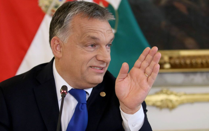 Begleiter Orban beeilte sich, die Ukraine zu beschuldigen: Was bekannt ist“ /></p>
<p><strong>Die ungarische Regierung warf der Ukraine eine hohe Inflation vor.</strong></p>
<p>Leiter des Büros des ungarischen Ministerpräsidenten Minister<strong>Viktor Orban</strong>Gergely Gulyas machte die Ukraine für die hohe Inflation im Land verantwortlich.</p>
<p>Dies wurde mit Bezug auf Gulyas berichtet, berichtet Reuters.</p>
<p>Ungarn beschuldigte die Ukraine einer Verfünffachung der Preise für die Lieferung von russischem Öl über die Druschba-Pipeline. Guillas sagte, dass aufgrund der Erhöhung der Öltransitgebühren im August die Benzinpreise im Land gestiegen seien und die Gesamtinflationsrate um 0,5 % gestiegen sei.</p>
<p>„Der Hauptgrund für die Inflation ist, dass wir zahlen müssen.“ „Fünf Mal mehr für Treibstofflieferungen. Die Erhöhung der Transitgebühren durch die Ukraine widerspricht allen Normen“, fügte er zynisch hinzu.</p>
<p>Erinnern Sie sich daran, dass Guillas kürzlich eine skandalöse Erklärung über Garantien für Russland und die NATO abgegeben hat Ukraine.</strong>Ihm zufolge geht Budapest davon aus, dass die Ukraine die besetzten Gebiete nicht freigeben wird.</p>
<h4>Ähnliche Themen:</h4>
<p>Weitere Nachrichten</p>
<!-- relpost-thumb-wrapper --><div class=